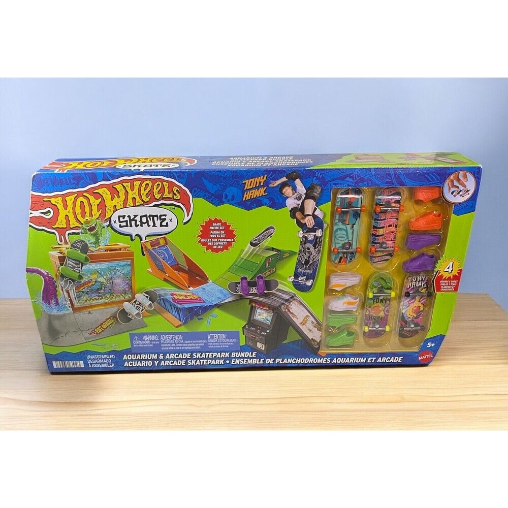 Hot Wheels Skate Aquarium & Arcade Skatepark Bundle New